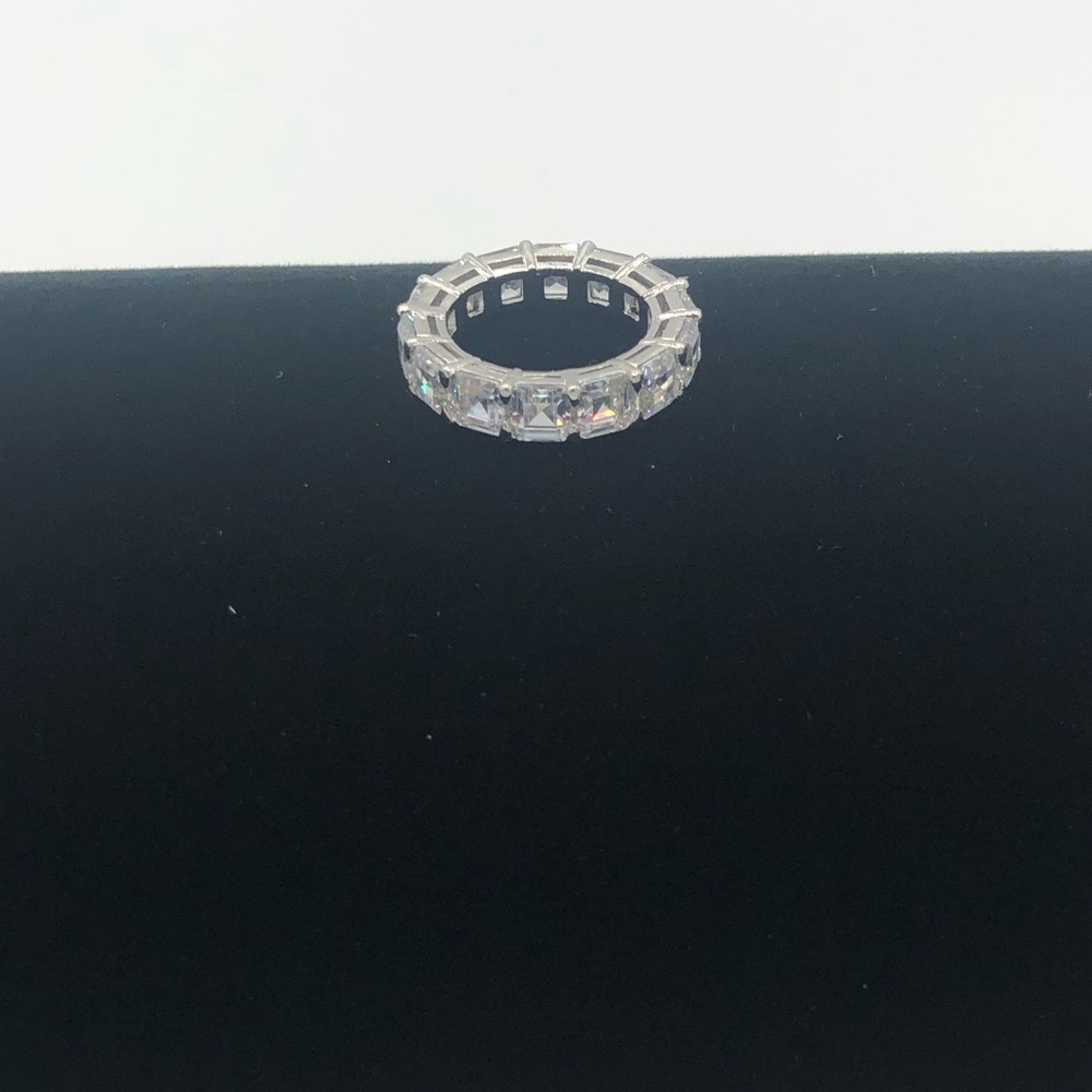 10ct Asscher Eternity Band - Picture 9 of 11